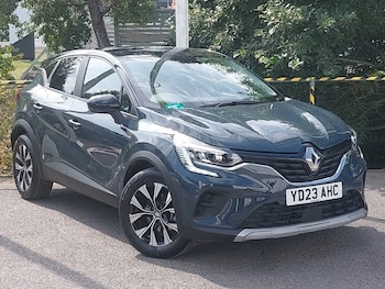 Used Renault Captur 2023 for sale - 75618103: Photo