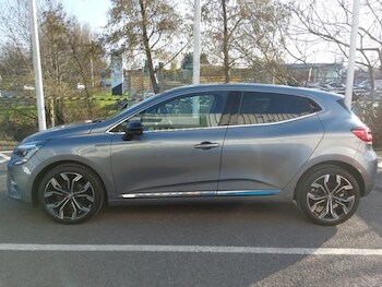 Used Renault Clio 2023 for sale - 77750678: Photo