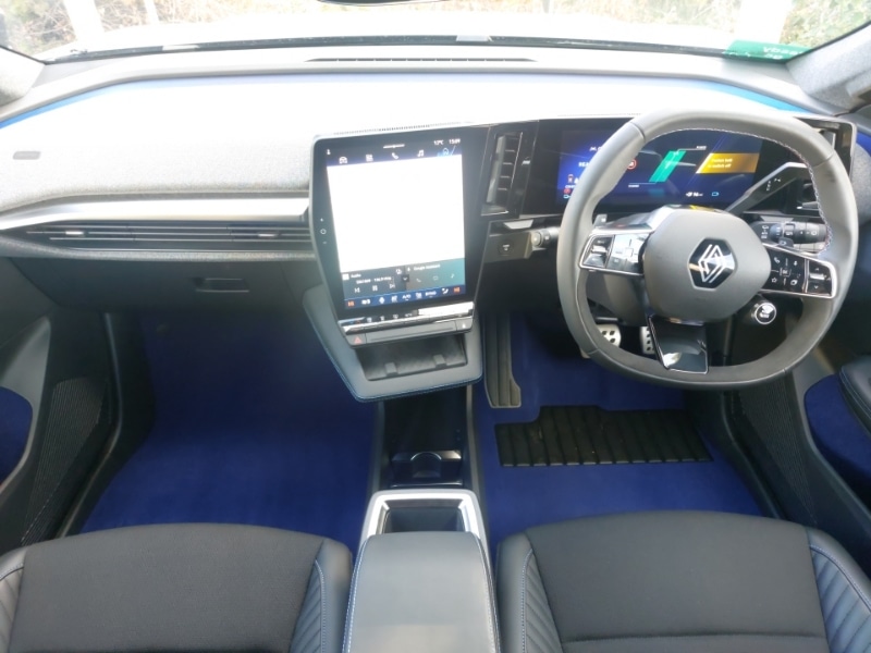 Used Renault Scenic E-Tech 2024 for sale - 76377057: Photo 2