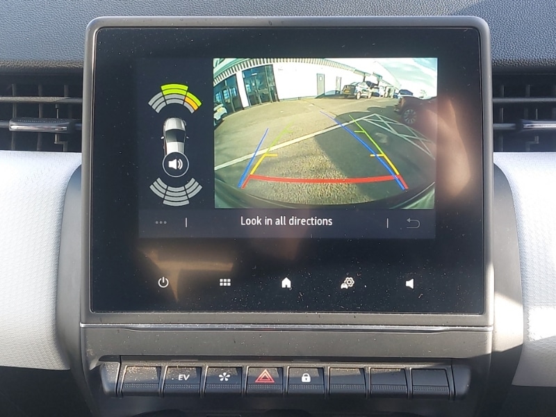 Used Renault Clio 2023 for sale - 77837445: Photo 11