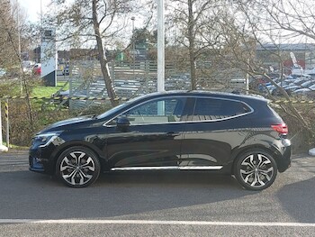 Used Renault Clio 2023 for sale - 77837445: Photo