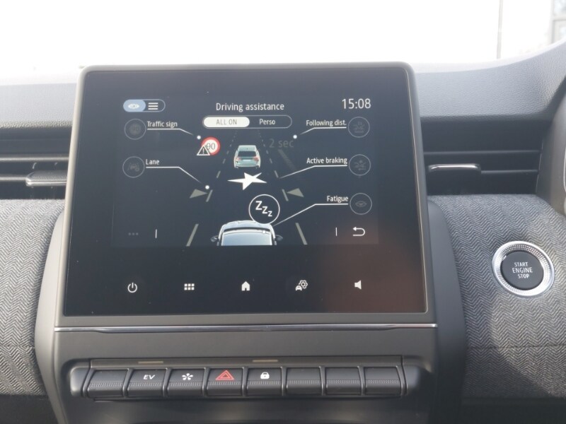 Used Renault Clio 2025 for sale - 77585019: Photo 11