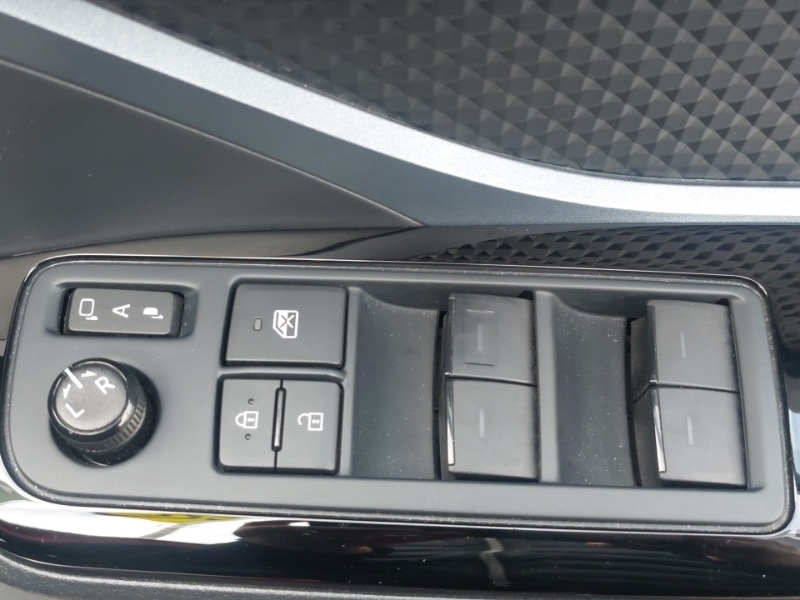 Used Toyota C-HR 2021 for sale - 76906975: Photo 12