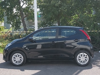 Used Toyota AYGO 2022 for sale - 79139136: Photo