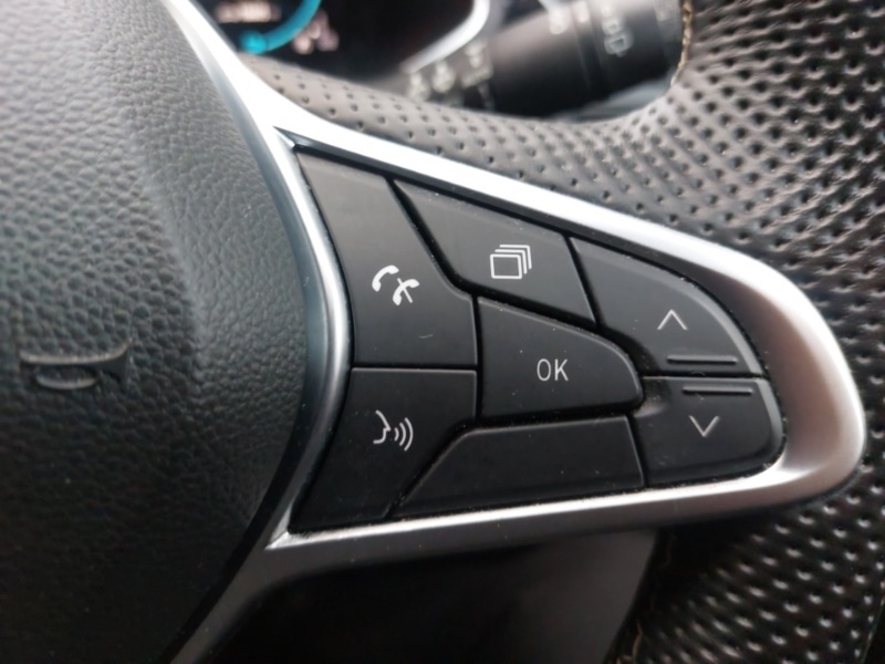 Used Renault Captur 2023 for sale - 76321360: Photo 14