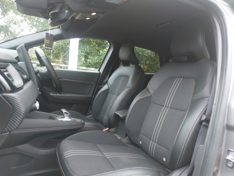 Used Renault Captur 2023 for sale - 76321360: Photo 5