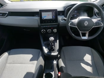Used Renault Clio 2025 for sale - 79432907: Photo