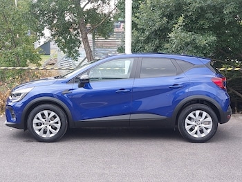 Used Renault Captur 2022 for sale - 75701908: Photo