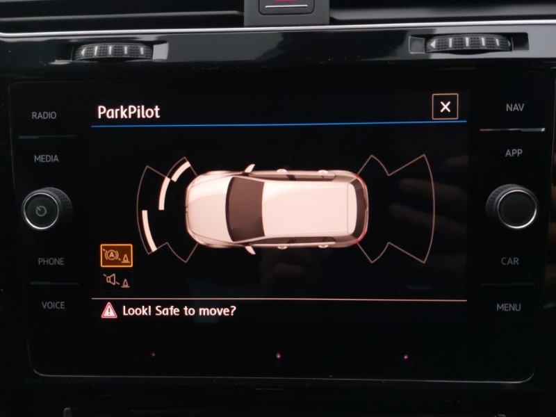 Used Volkswagen Golf 2018 for sale - 76548770: Photo 11