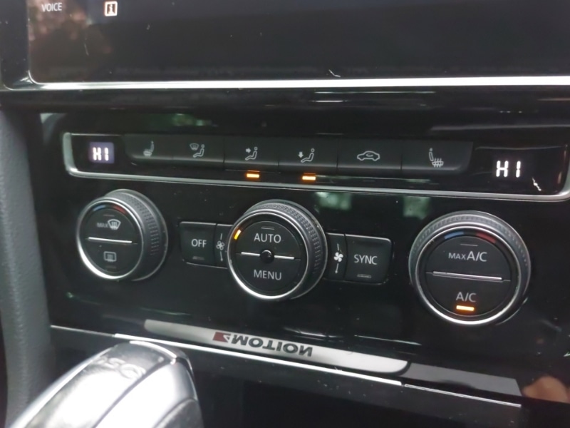 Used Volkswagen Golf 2018 for sale - 76548770: Photo 13