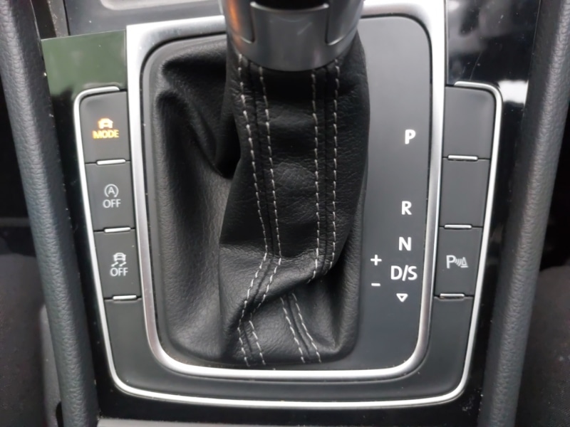 Used Volkswagen Golf 2018 for sale - 76548770: Photo 14