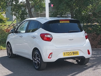 Used Hyundai i10 2023 for sale - 79368160: Photo