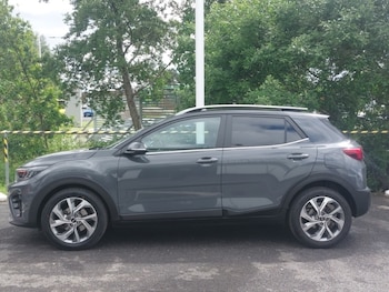 Used Kia Stonic 2023 for sale - 78790790: Photo