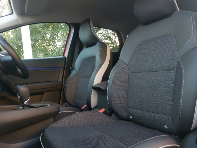 Used Renault Captur 2024 for sale - 76644152: Photo 5