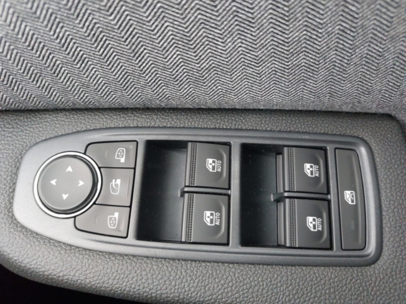 Used Renault Clio 2025 for sale - 76879904: Photo 16