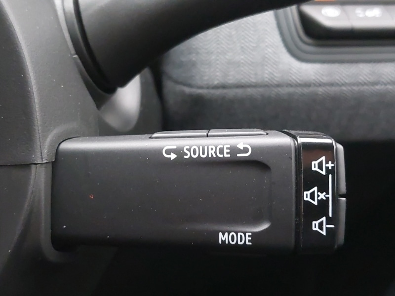 Used Renault Clio 2025 for sale - 76879904: Photo 17