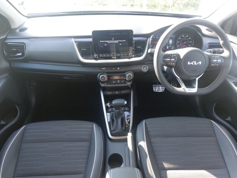 Used Kia Stonic 2024 for sale - 76066491: Photo 2