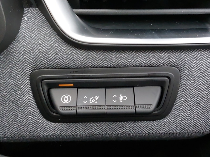 Used Renault Clio 2025 for sale - 76879898: Photo 16