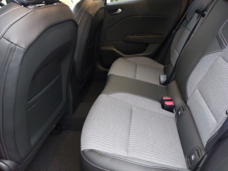 Used Renault Clio 2025 for sale - 76879898: Photo 6