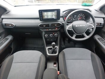 Used Dacia Sandero Stepway 2025 for sale - 76982977: Photo