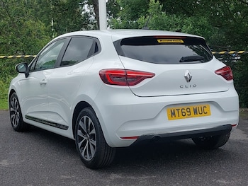 Used Renault Clio 2019 for sale - 78803342: Photo
