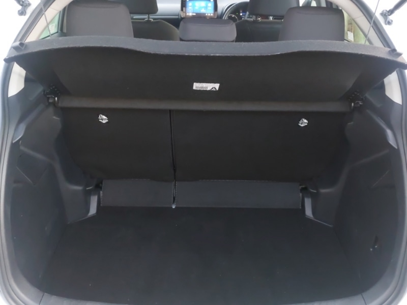 Used Mazda Mazda2 HYBRID 2024 for sale - 76925057: Photo 8