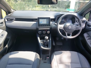 Used Renault Clio 2025 for sale - 79214079: Photo