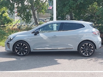 Used Renault Clio 2025 for sale - 79214079: Photo
