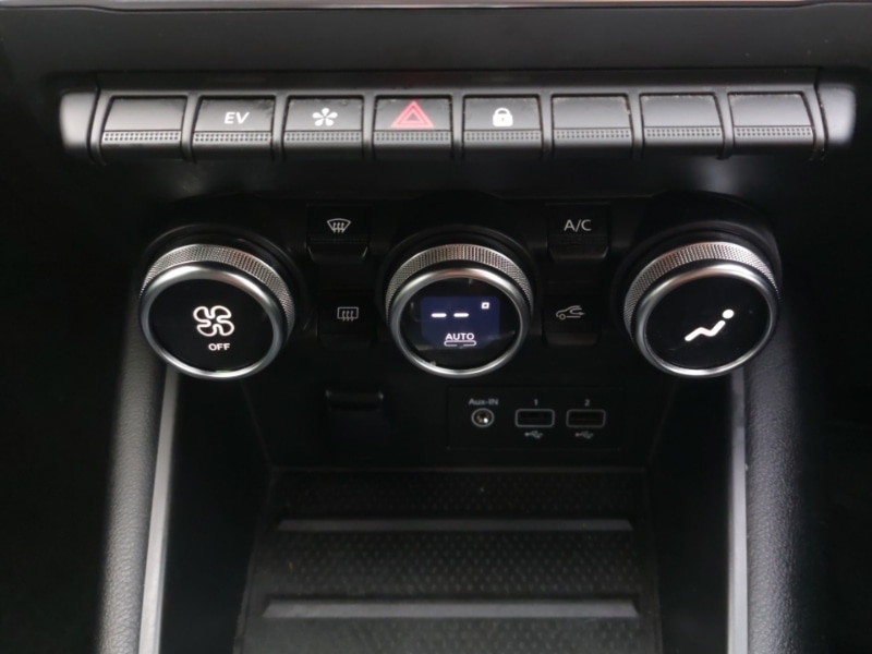 Used Renault Captur 2021 for sale - 76492993: Photo 17