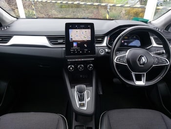 Used Renault Captur 2021 for sale - 76492993: Photo