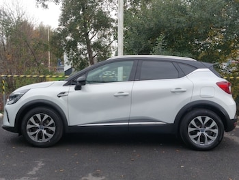 Used Renault Captur 2021 for sale - 76492993: Photo