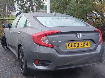 Used Honda Civic 2018 for sale - 76958982: Photo