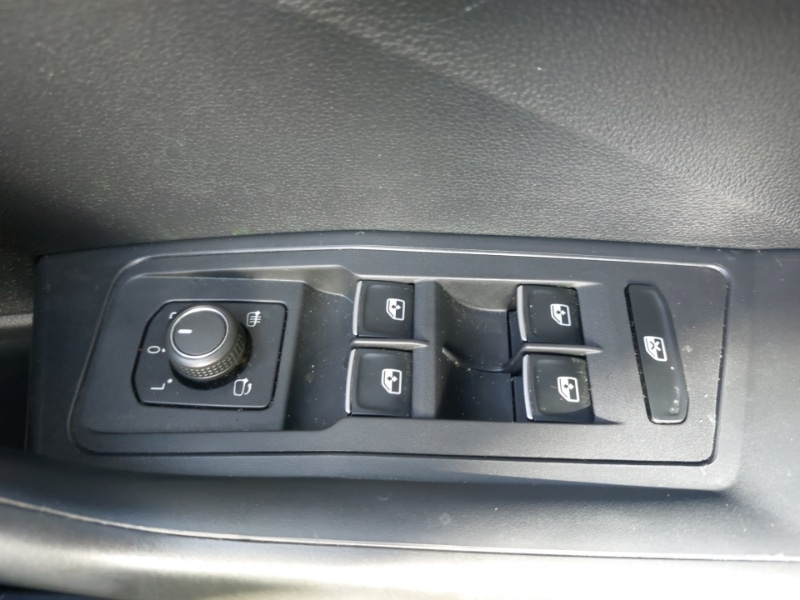 Used Volkswagen T-Roc 2019 for sale - 78046276: Photo 15