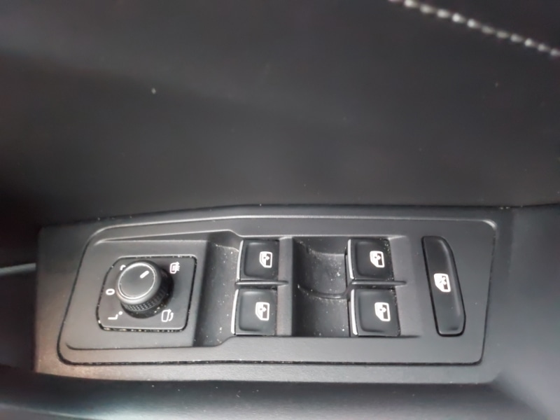 Used Volkswagen T-Roc 2022 for sale - 77034757: Photo 16