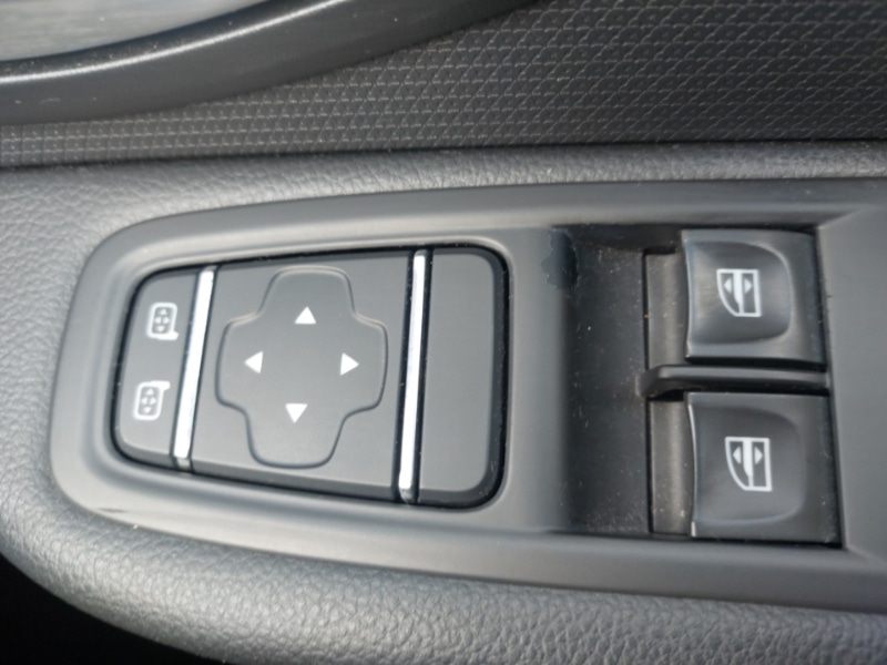 Used Renault Clio 2019 for sale - 76383816: Photo 12