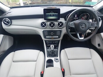 Used Mercedes-Benz GLA 2017 for sale - 77933145: Photo