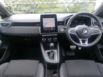 Used Renault Clio 2023 for sale - 78511324: Photo