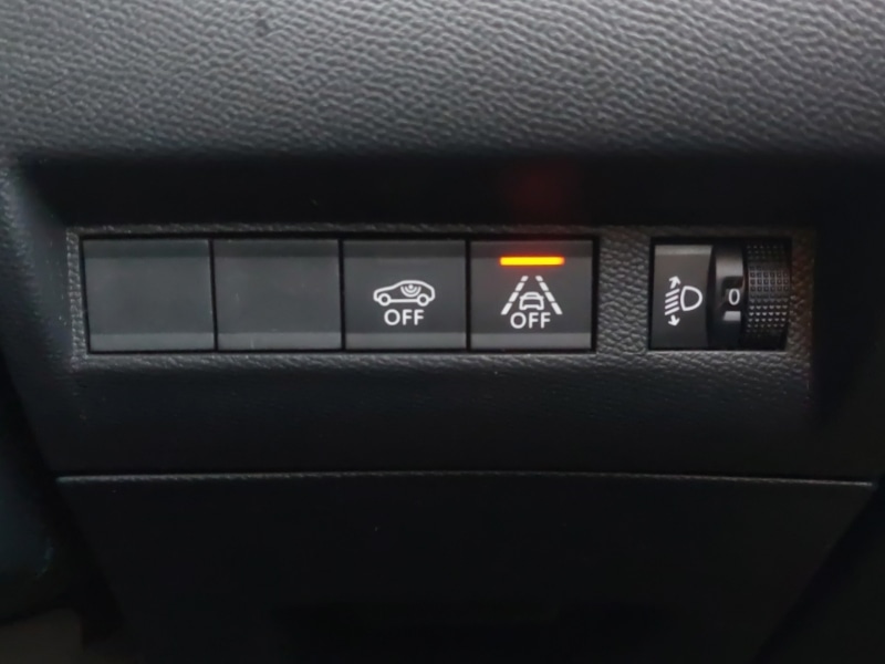 Used Peugeot 208 2020 for sale - 76566836: Photo 18