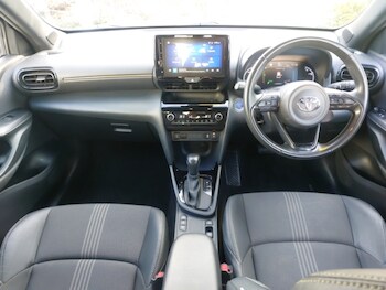 Used Toyota Yaris Cross 2022 for sale - 76403570: Photo