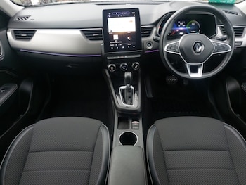 Used Renault Arkana 2023 for sale - 76437799: Photo