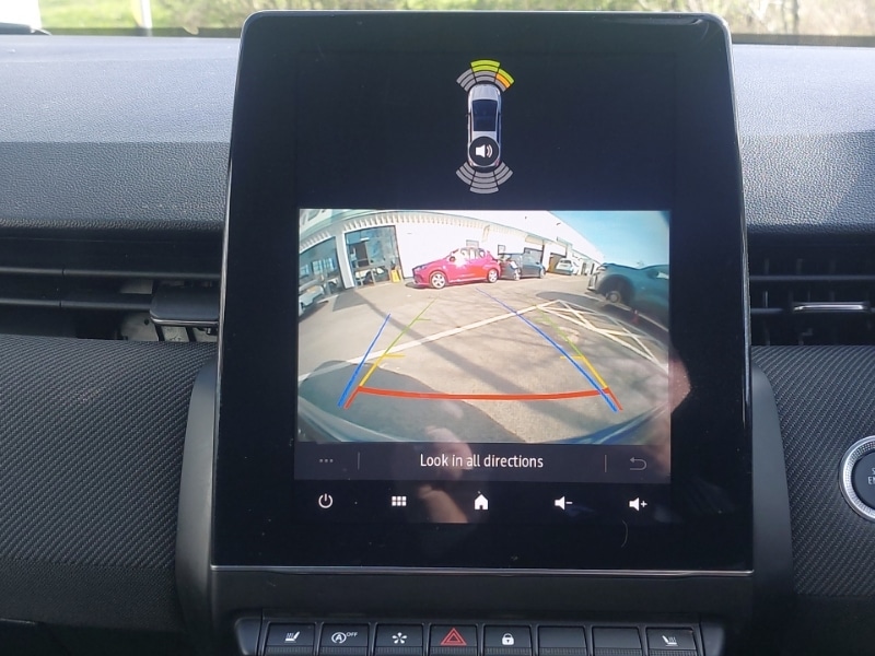 Used Renault Clio 2024 for sale - 77947550: Photo 11