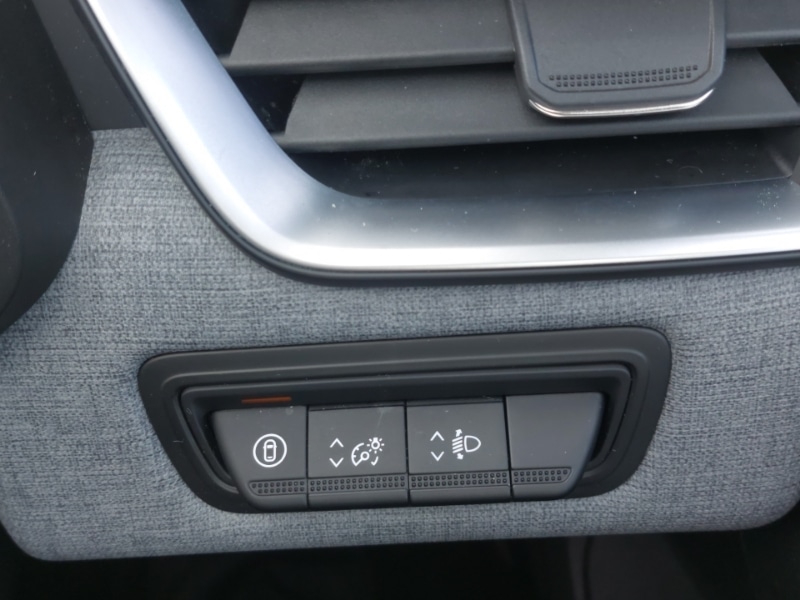 Used Renault Clio 2024 for sale - 77921811: Photo 18