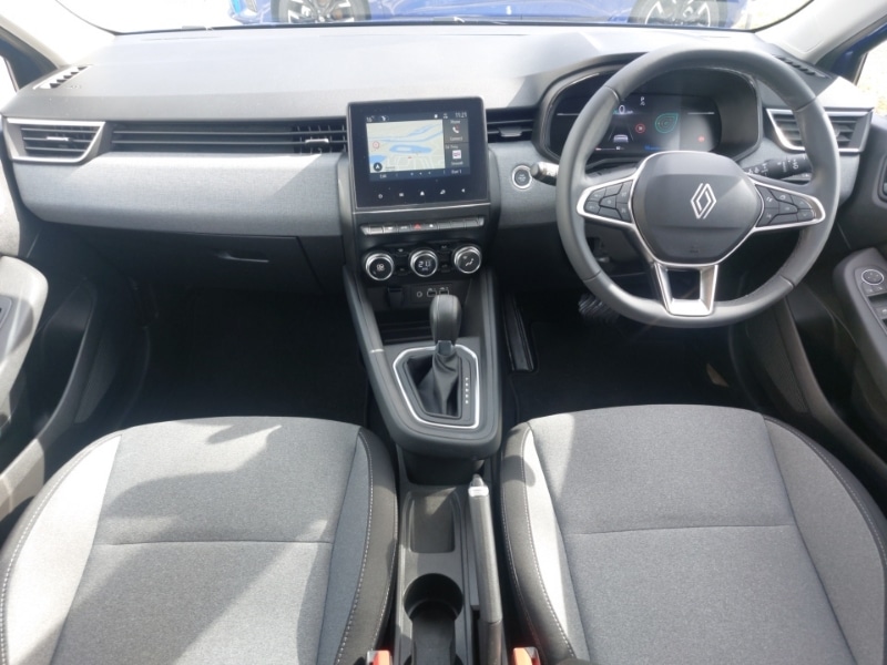 Used Renault Clio 2024 for sale - 77921811: Photo 2