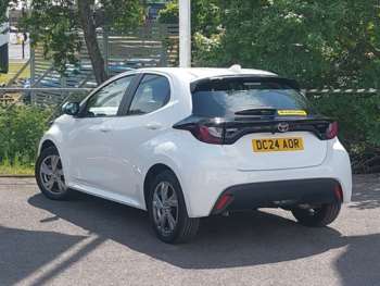 Used Toyota Yaris 2024 for sale - 74724898: Photo