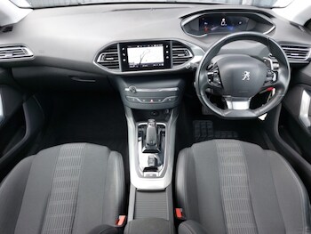 Used Peugeot 308 2020 for sale - 76502192: Photo