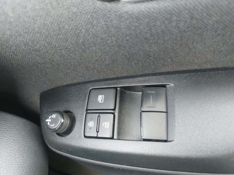 Used Toyota Yaris 2023 for sale - 76947364: Photo 19