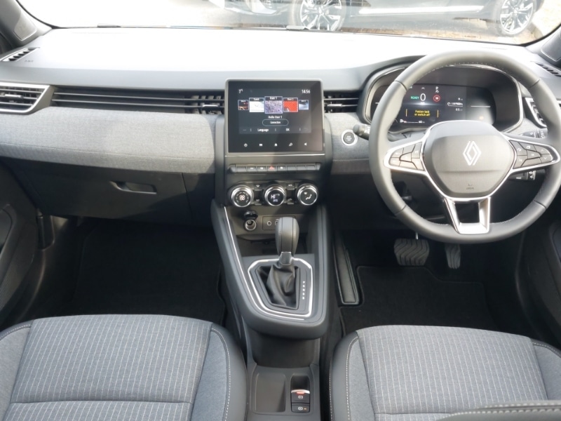 Used Renault Clio 2025 for sale - 77933141: Photo 2