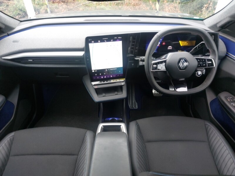 Used Renault Scenic E-Tech 2024 for sale - 76103444: Photo 2