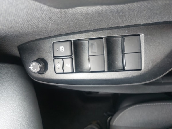 Used Toyota Yaris 2024 for sale - 75486294: Photo 19