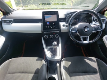 Used Renault Clio 2021 for sale - 78727642: Photo